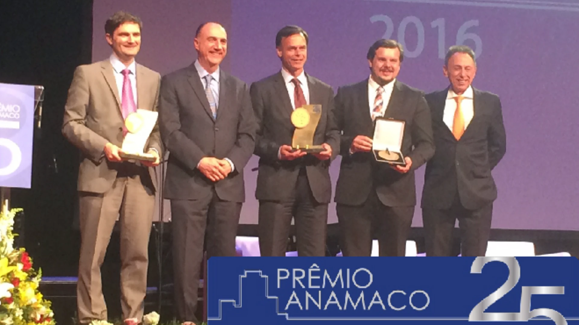 Premio_Anamaco_2016_Weber-01.png