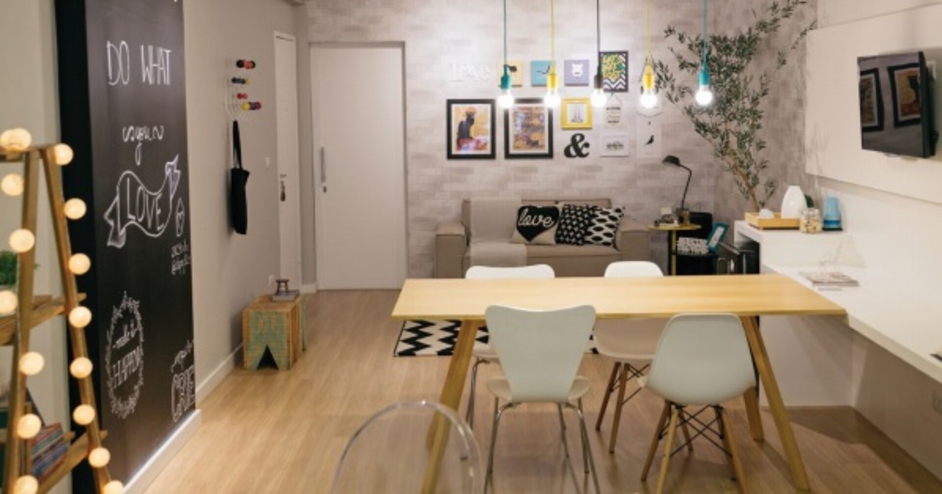 sala com piso laminado quartzolit