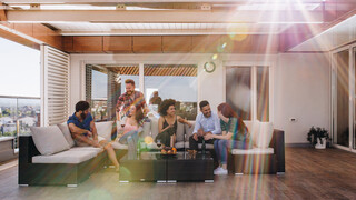 Sala integrada com a varanda banner.jpg Quartzolit