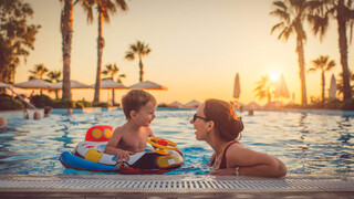 piscina revestida com pedras nobres banner_0.jpg Quartzolit